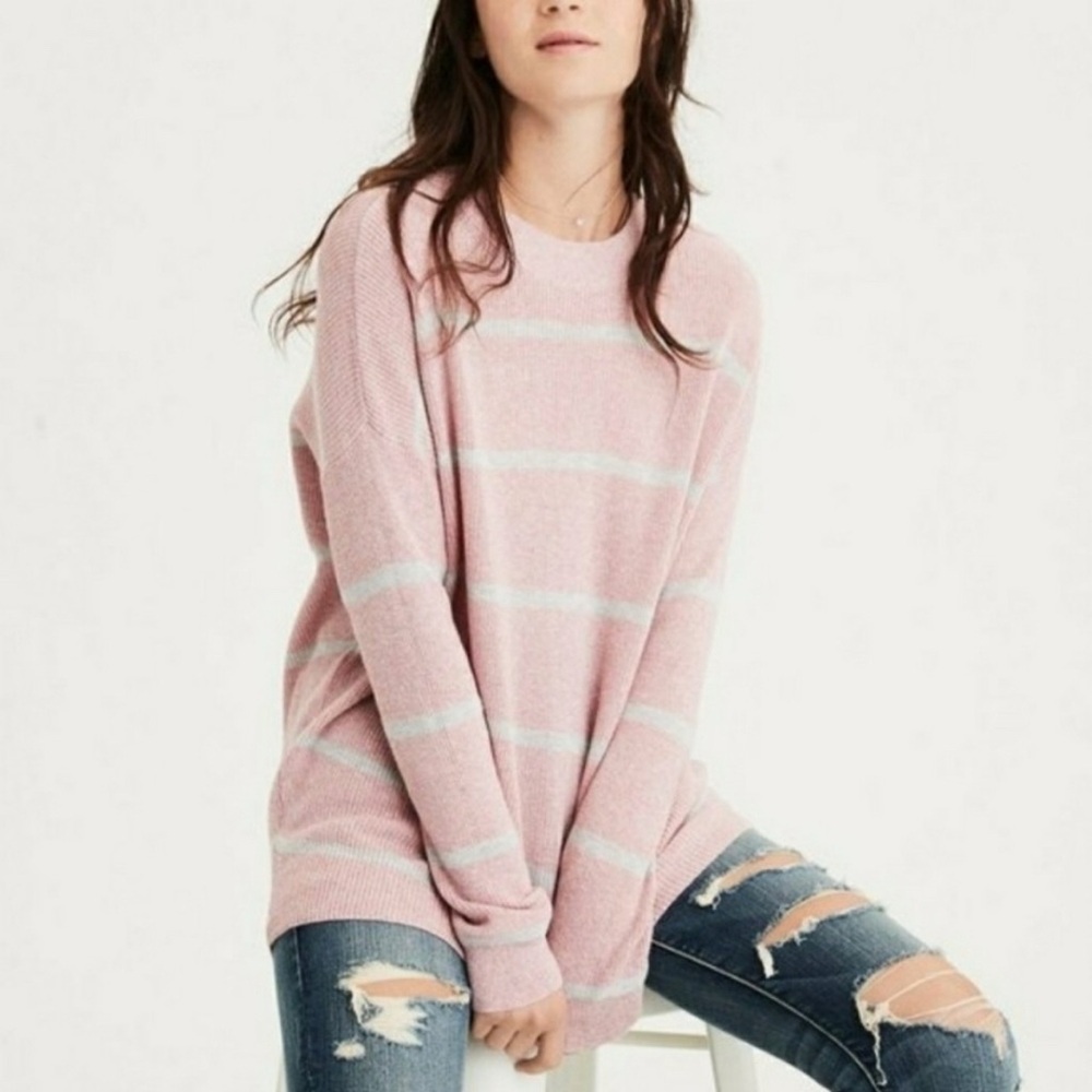 American Eagle Pink and Grey Crewneck Sweater